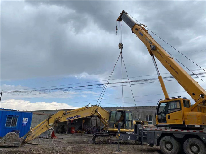 荣昌区25吨吊车的工作半径是多少？