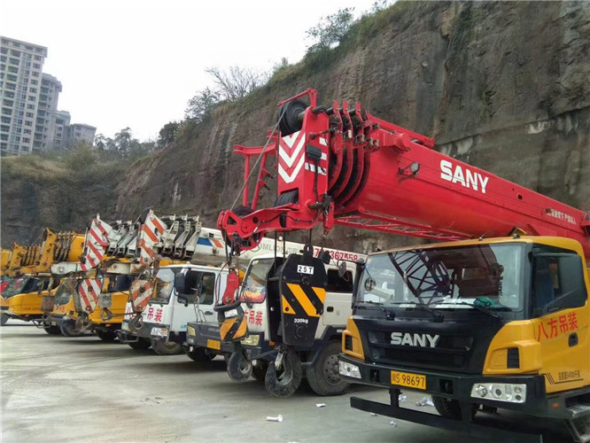 荣昌区吊车出租按什么计费？台班费、单次费、里程费怎么算？